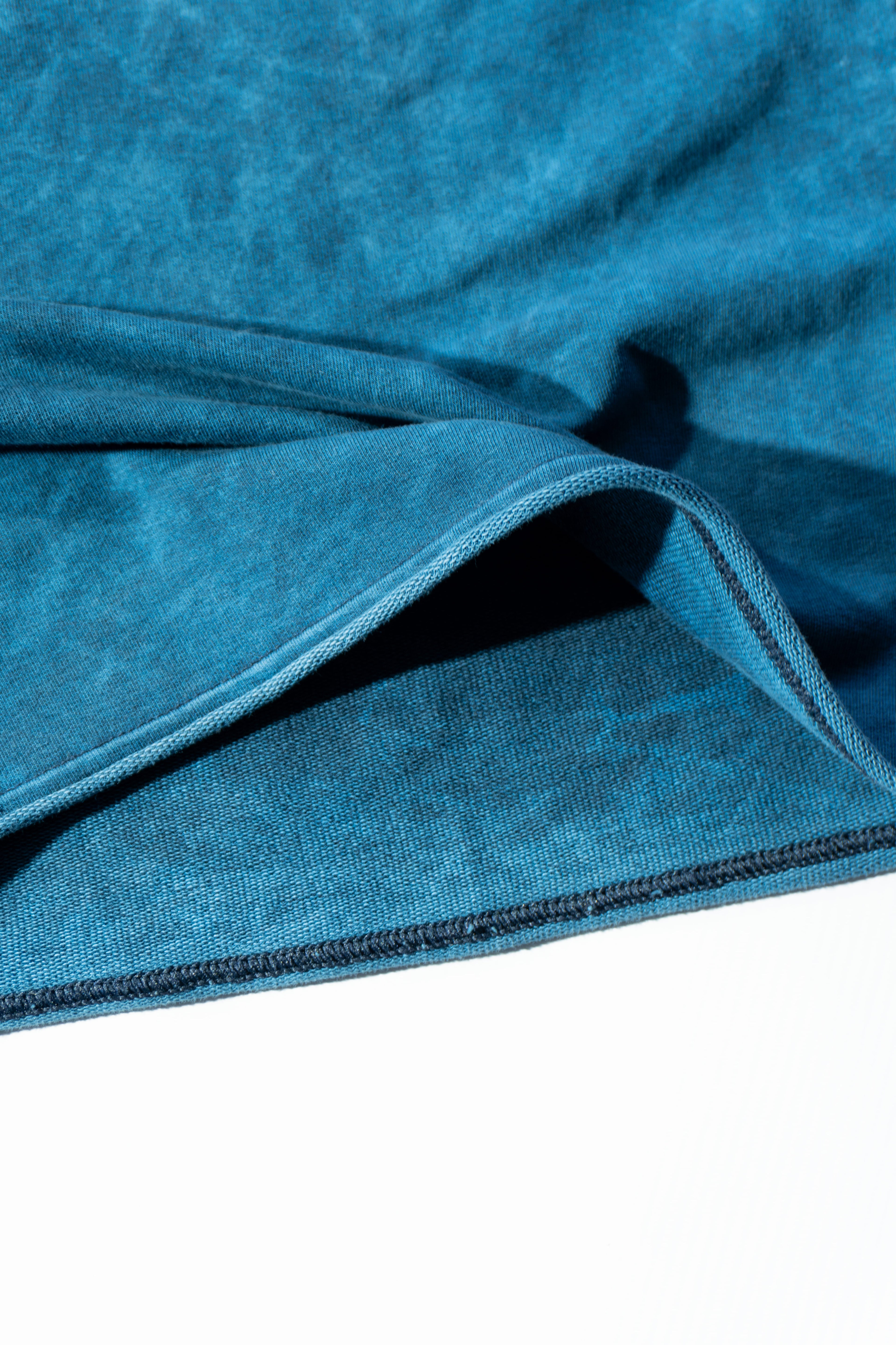 Oversize Acid wash - azul petroleo